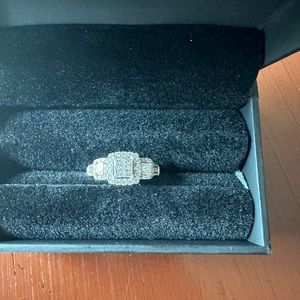 .8 white gold  brand new